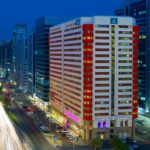 Seasons Al Hamra מלון
